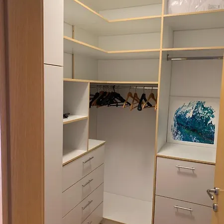 Angela With Private Garage Slot Pola