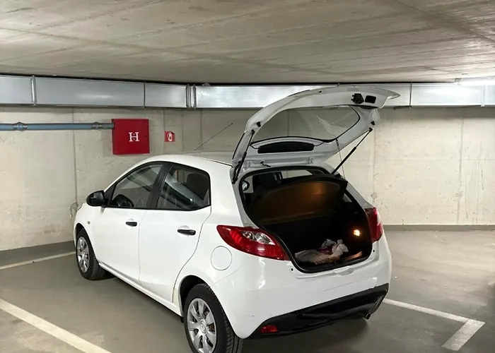 Angela With Private Garage Slot *